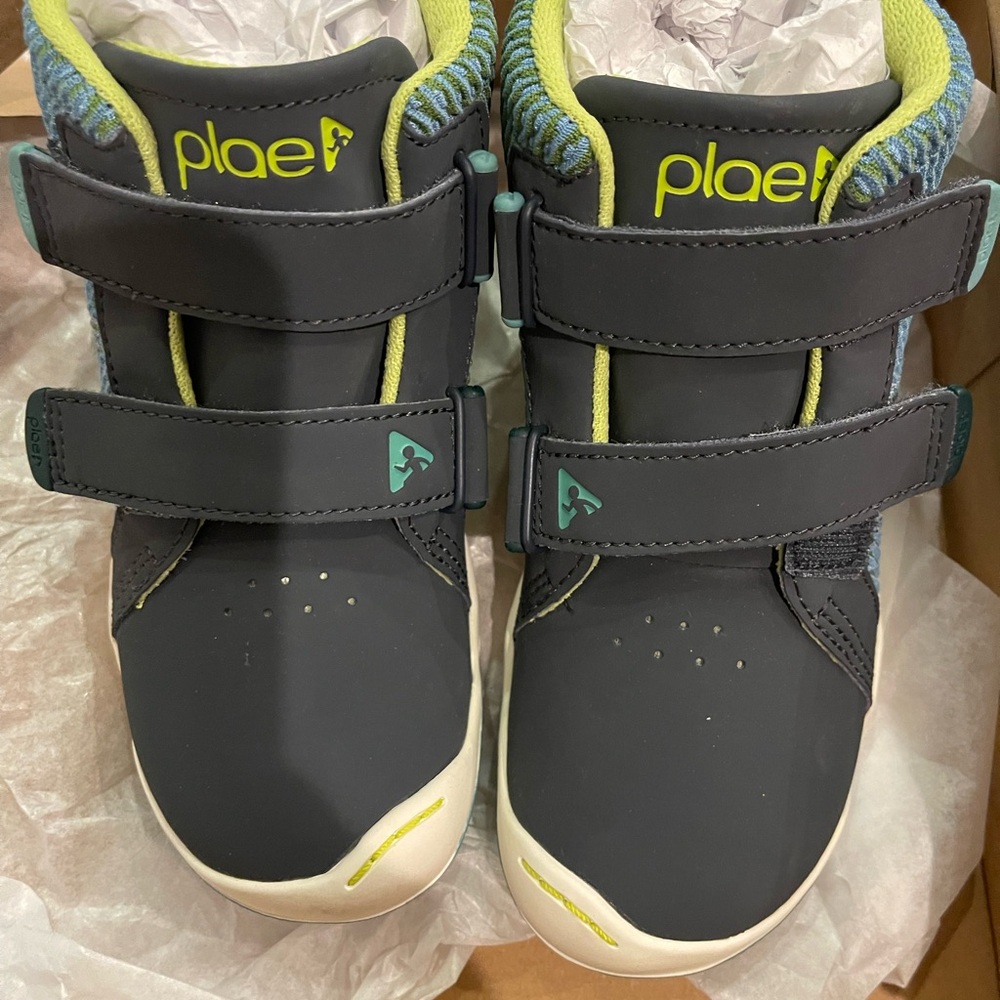 PLAE Max Size 12 Kids Sneakers Beam Green - like new